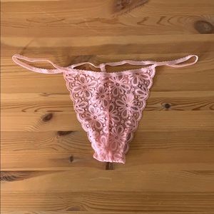 NWOT Victoria’s Secret Lace Pink V-String Panty
